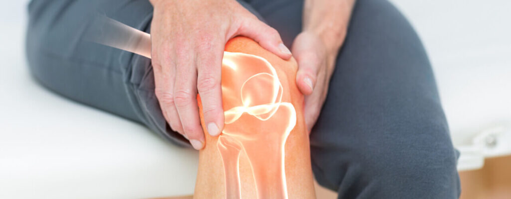 Get Rid of Hip and Knee Pain With The Help of A PT!